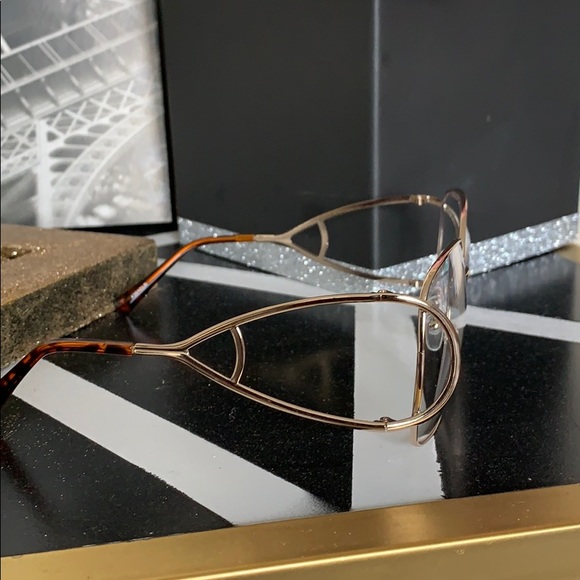 Clear Gold Rim Sunglasses - Picture 4 of 4